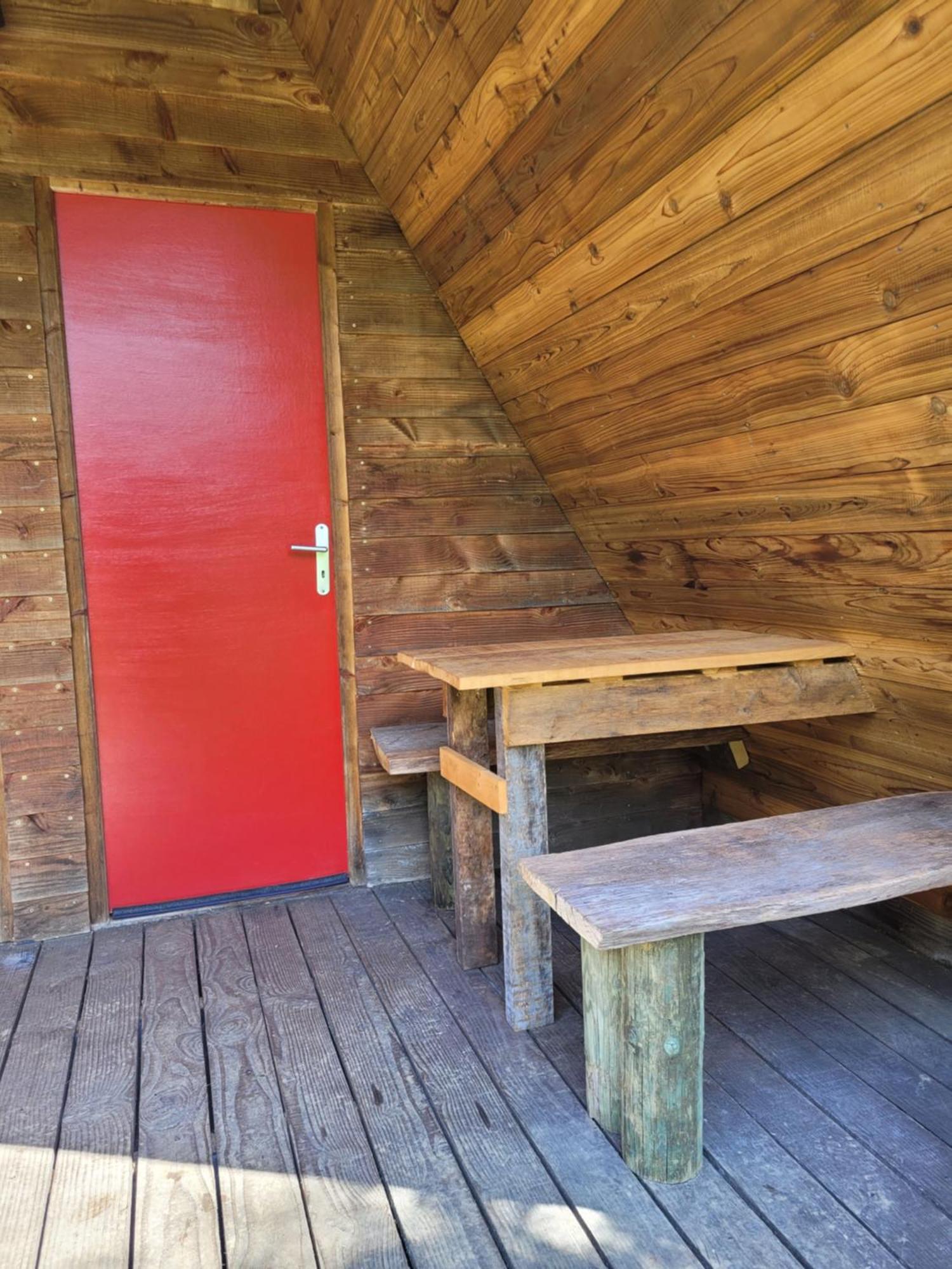 Camping Les Hirondelles Bourg-Sainte-Marie Экстерьер фото