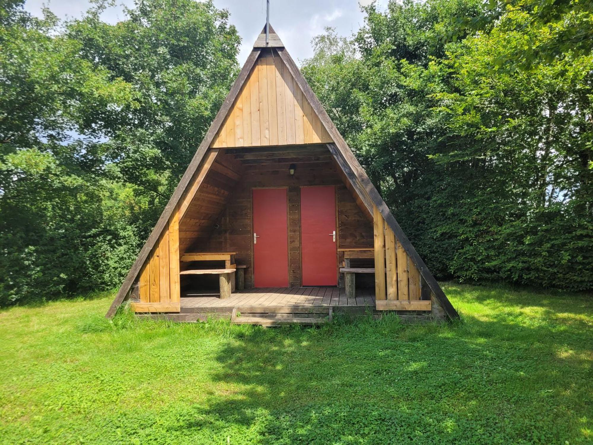 Camping Les Hirondelles Bourg-Sainte-Marie Экстерьер фото